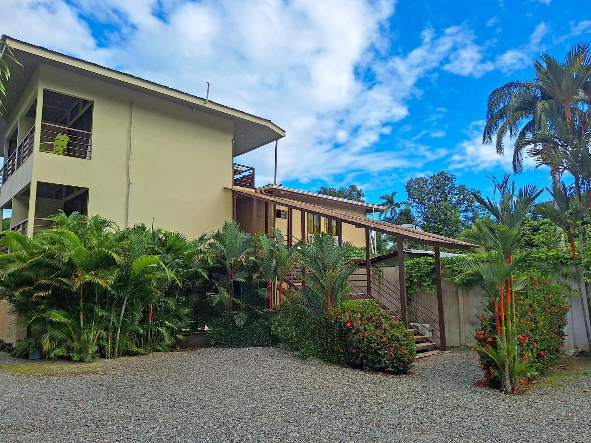 Infiniti Hotel Puerto Viejo de Talamanca エクステリア 写真