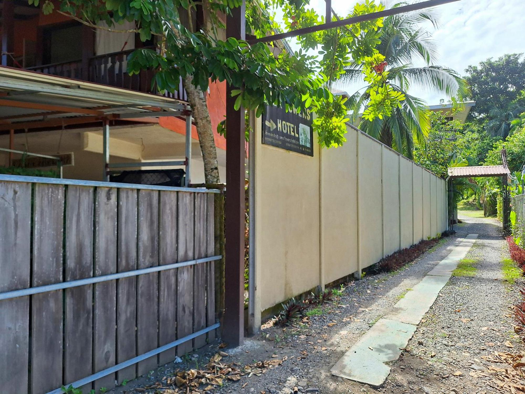 Infiniti Hotel Puerto Viejo de Talamanca エクステリア 写真