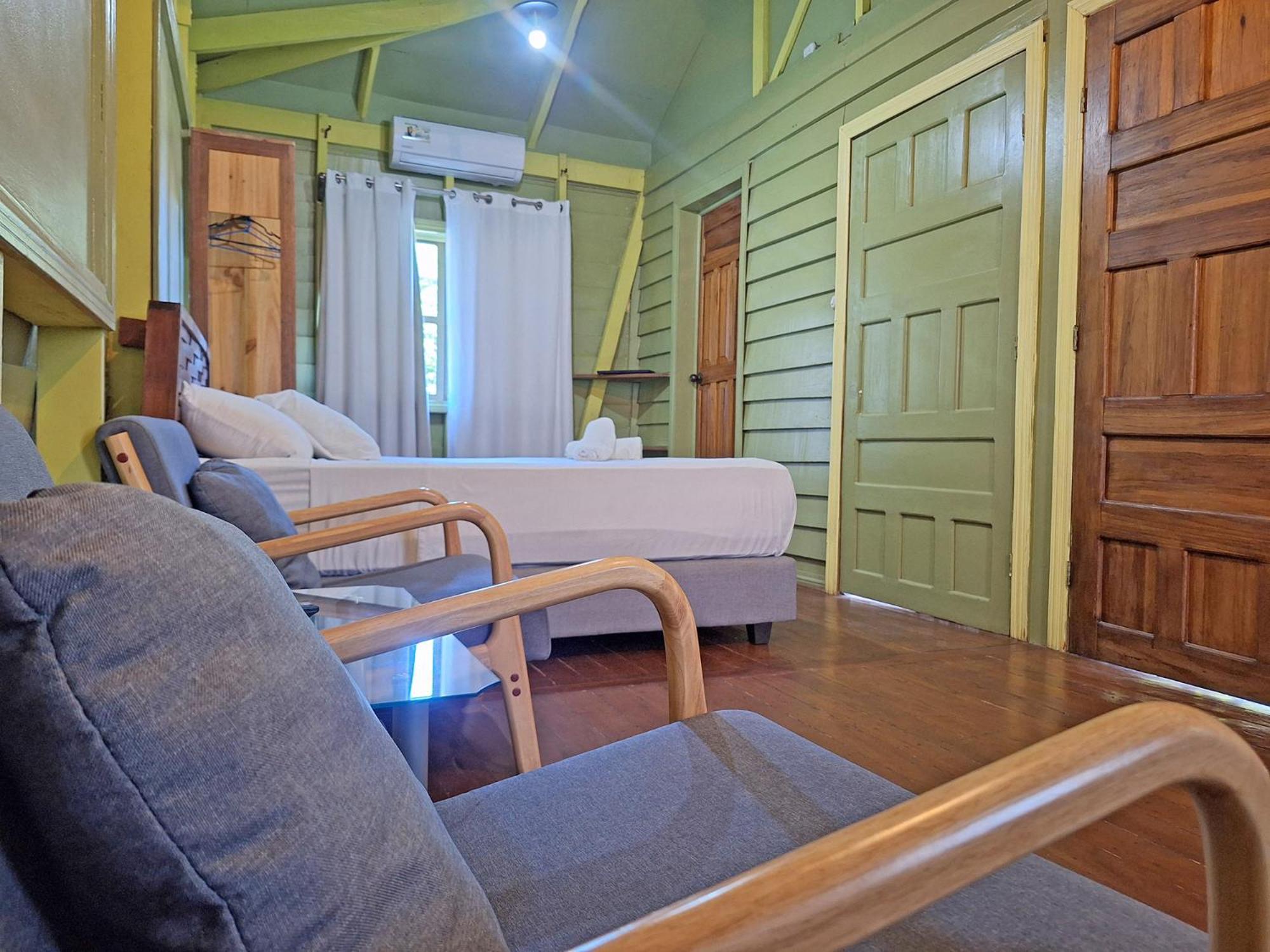 Infiniti Hotel Puerto Viejo de Talamanca エクステリア 写真