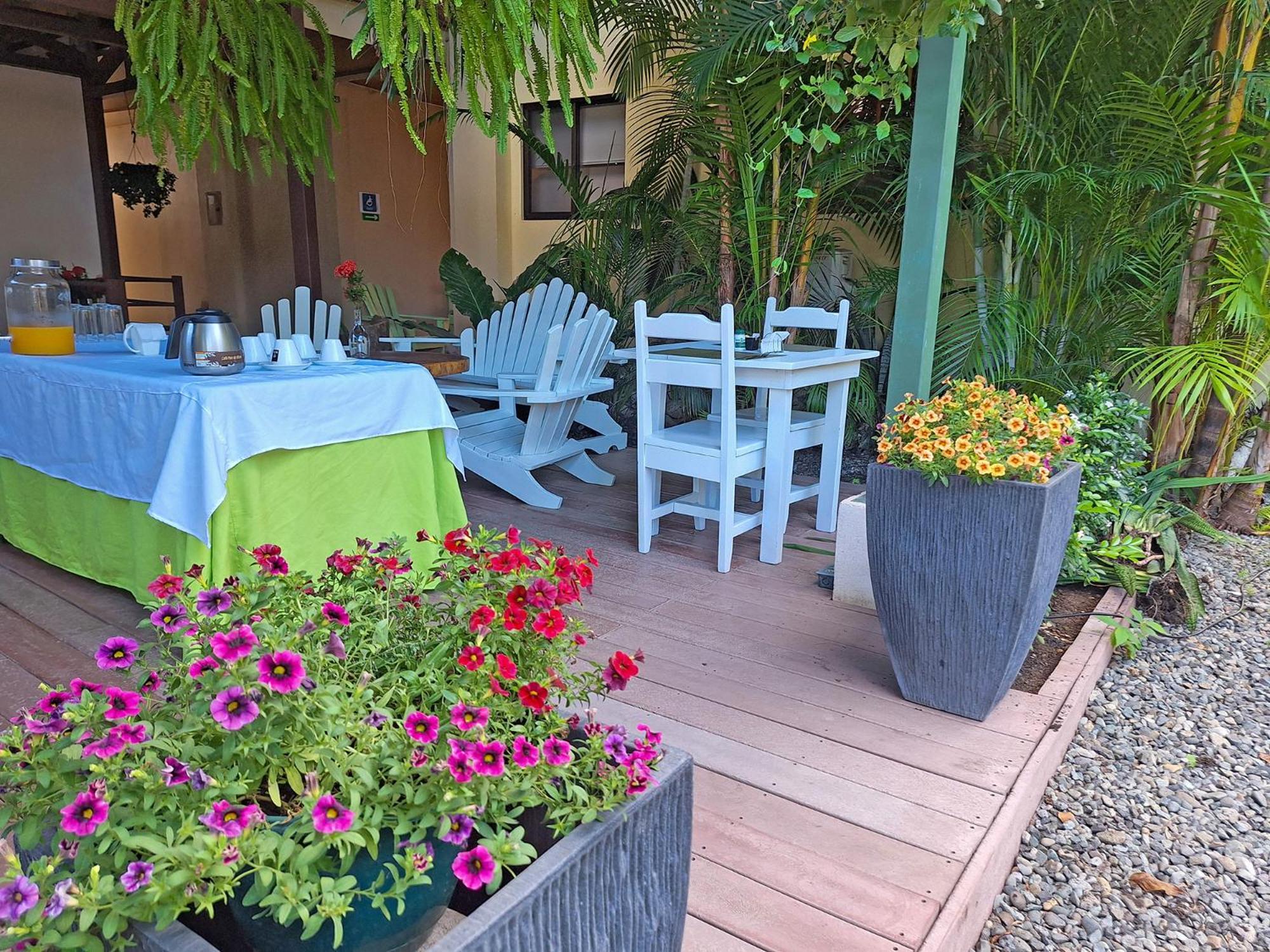 Infiniti Hotel Puerto Viejo de Talamanca エクステリア 写真