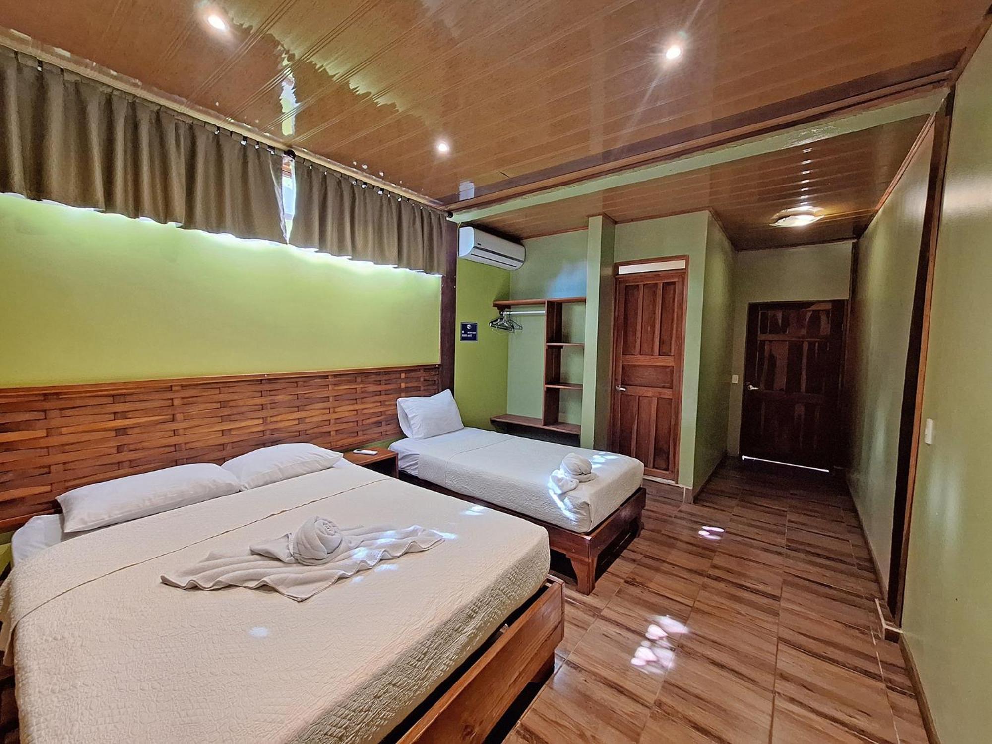 Infiniti Hotel Puerto Viejo de Talamanca エクステリア 写真