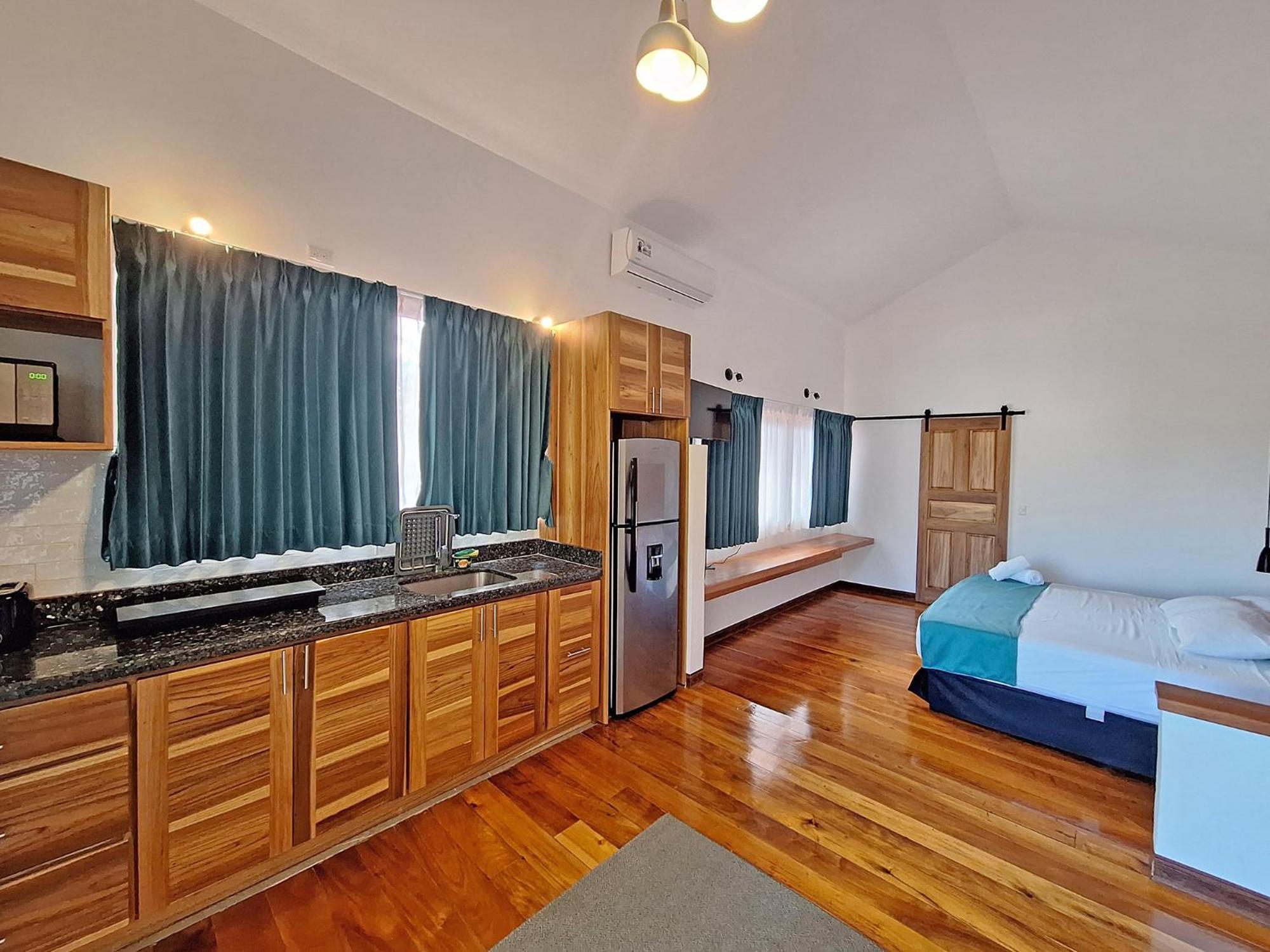 Infiniti Hotel Puerto Viejo de Talamanca エクステリア 写真