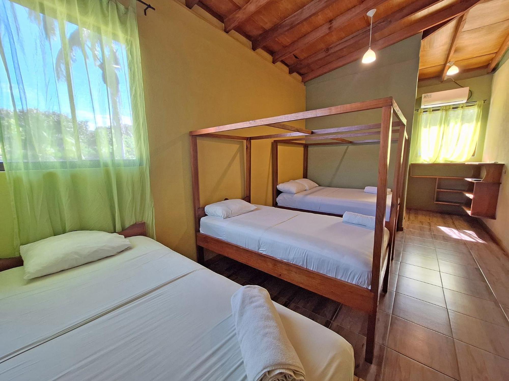 Infiniti Hotel Puerto Viejo de Talamanca エクステリア 写真